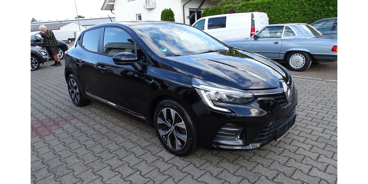 Renault Clio 1,0l Evolution Navi Rückfahrkamera, Einparkhi 31.015 km 12.790 &euro; Rodgau 63110