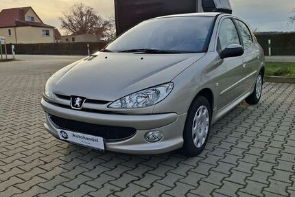 Peugeot 206 123.206 km 3.000 &euro; Treben 04617