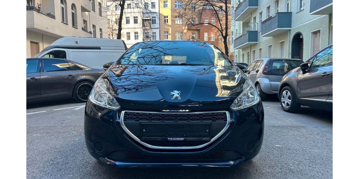 Peugeot 208 89.900 km 4.190 &euro; Berlin 12055