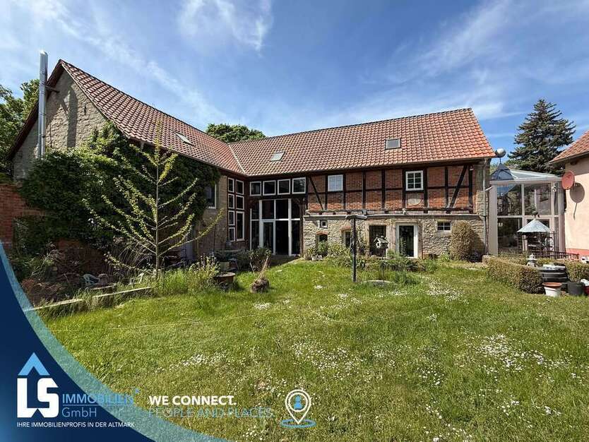 Haus zum Kaufen in Ostingersleben 375.000 € 450 m²