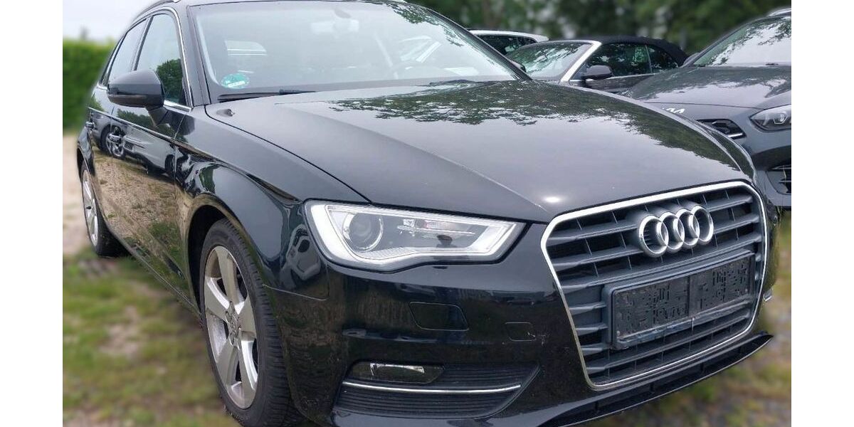 Audi A3 71.600 km 16.490 &euro; Beienrode bei Göttingen 37130