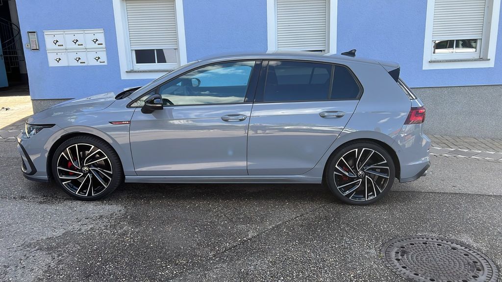 VW Golf 62.500 km 23.900 &euro; Fridolfing 83413