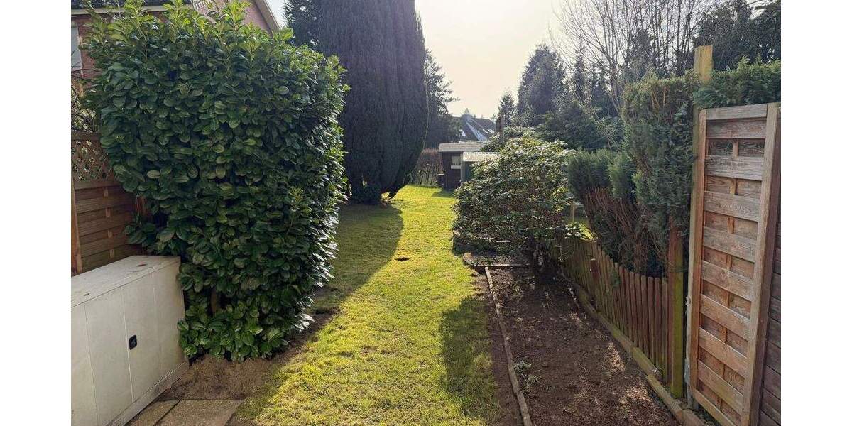 Reihenmittelhaus Hamburg Bramfeld - 3 Zimmer, 75 m&sup2;, 1.630&euro; | Angebot:25570386