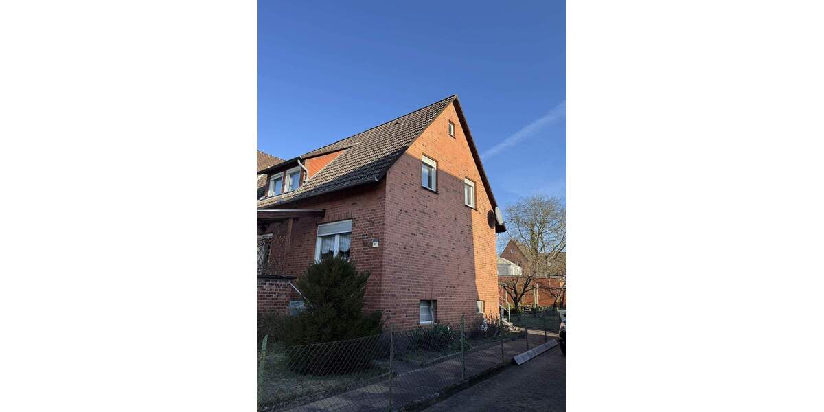 Doppelhaushälfte Uelzen Oldenstadt - 6 Zimmer, 107 m&sup2;, 175.000&euro; | Angebot:25671023