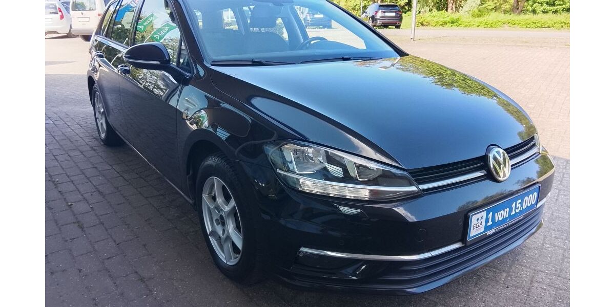 VW Golf 86.482 km 15.699 &euro; Wilhelmshaven 26384