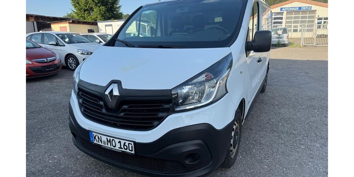 Renault Trafic 286.000 km 3.999 &euro; Tuttlingen 78532