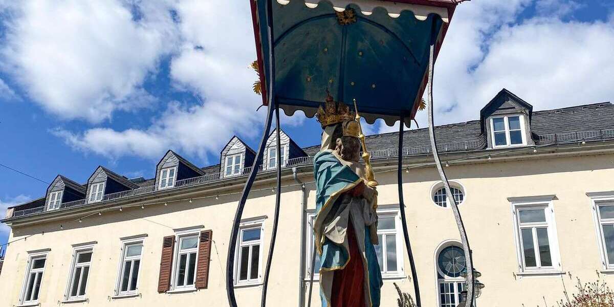 Etagenwohnung Hochheim am Main - 4.5 Zimmer, 120 m&sup2;, 1.400&euro; | Angebot:27349978