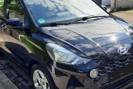 Hyundai i10 21.600 km 10.500 € München 81539