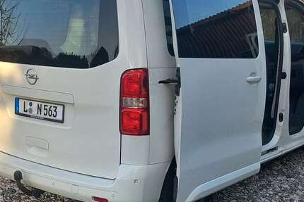 Opel Vivaro 67.000 km 14.888 &euro; Utting am Ammersee 86919