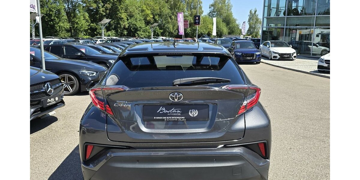 Toyota C-HR 1.2 LOUNGE/KAMERA/NAVI/LEDER/JBL/PDC 119.381 km 12.900 &euro; Villingen-Schwenningen 78054