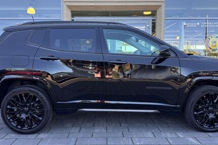 Jeep Compass 18.487 km 28.900 &euro; Aschaffenburg 63741