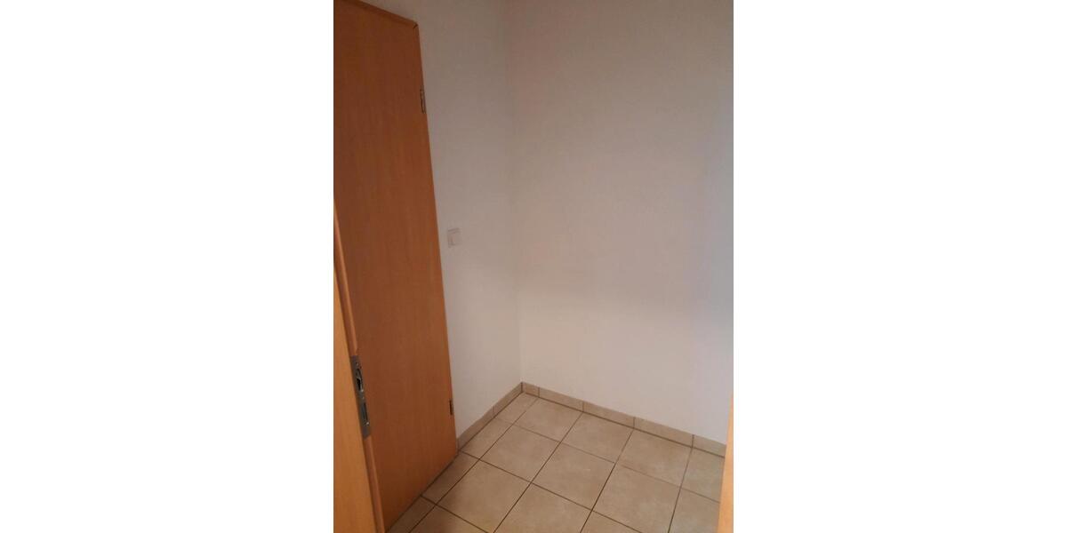 Etagenwohnung Neuwied - 2 Zimmer, 73 m&sup2;, 770&euro; | Angebot:25046685