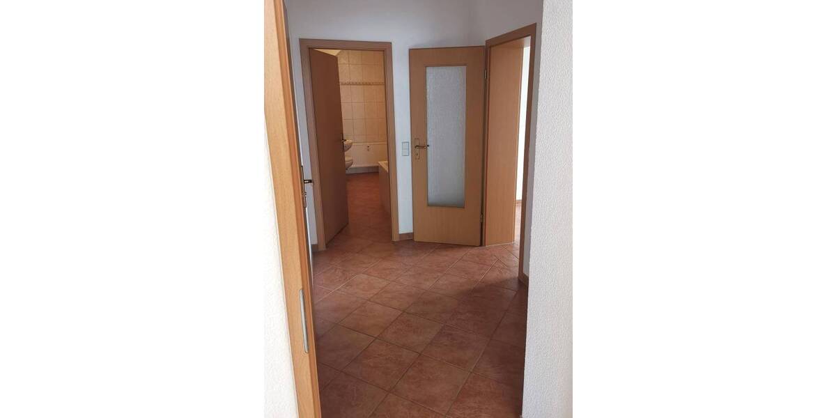 Etagenwohnung Mittweida - 3 Zimmer, 75 m&sup2;, 560&euro; | Angebot:26834293