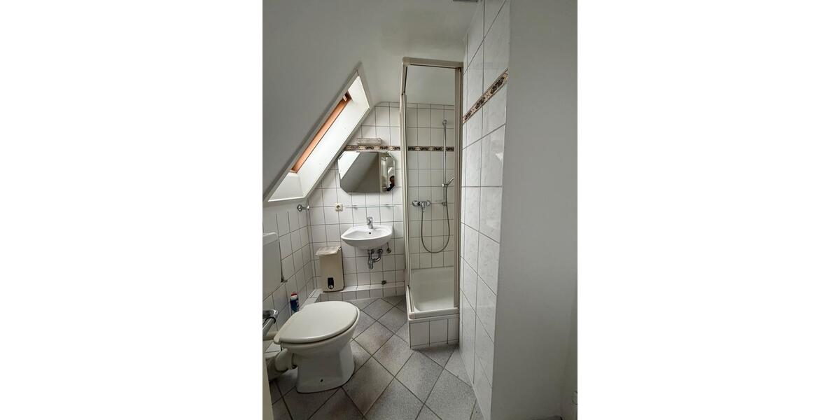 Doppelhaushälfte Pinneberg - 4 Zimmer, 85 m&sup2;, 1.400&euro; | Angebot:24739670