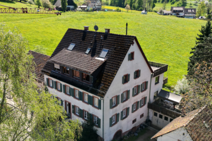 Haus Glottertal - 18 Zimmer, 630 m&sup2;, 2.300.000&euro; | Angebot:26362512