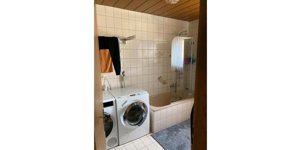 Etagenwohnung Neutraubling - 4 Zimmer, 90 m&sup2;, 378.000&euro; | Angebot:26462436