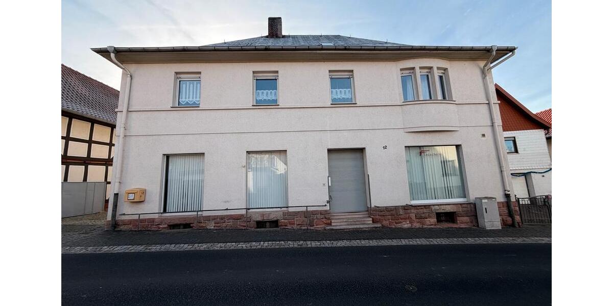 Haus zu vermieten 290qm auch Gewerbe möglich Halle Garten Wohnung 7 zimmer