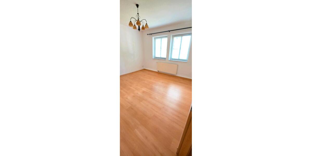 Etagenwohnung Finsterwalde - 2 Zimmer, 54 m&sup2;, 700&euro; | Angebot:27633271