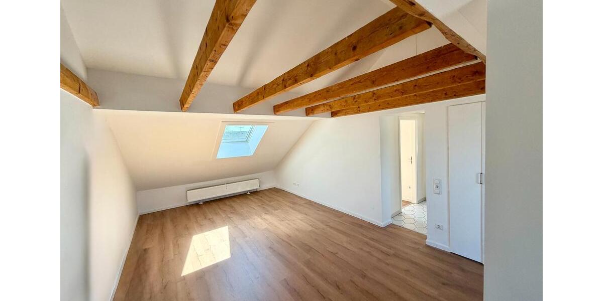 Dachgeschoßwohnung Bottrop - 3 Zimmer, 60 m&sup2;, 600&euro; | Angebot:26367454