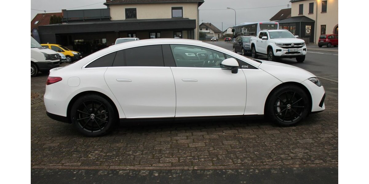 Mercedes-Benz EQE 300 Mercedes Garantie bis 2031 12.000 km 47.400 &euro; Badem 54657