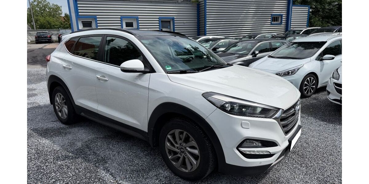 Hyundai TUCSON 250.000 km 9.499 &euro; Detmold 32758