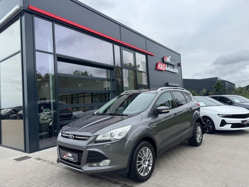 Ford Kuga 121.000 km 9.990 € Bösel 26219