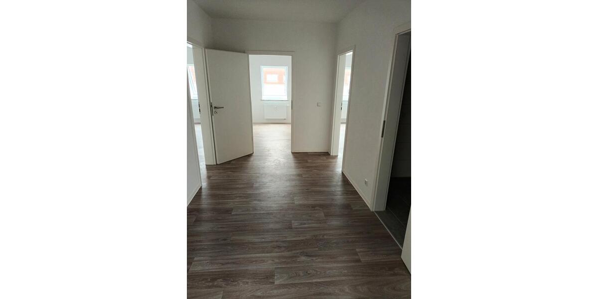 Dachgeschoßwohnung Rathenow - 3 Zimmer, 71 m&sup2;, 391&euro; | Angebot:26335180