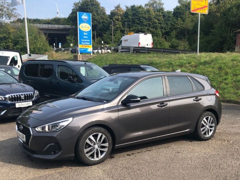 i30