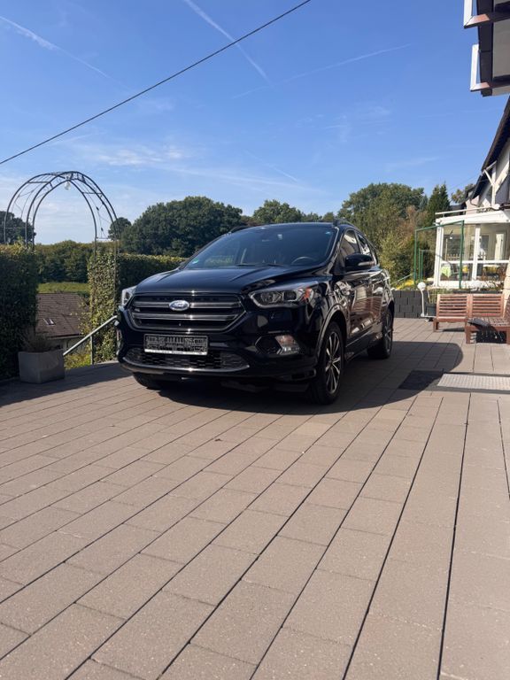 Ford Kuga 122.000 km 13.500 € Kreuztal 57223