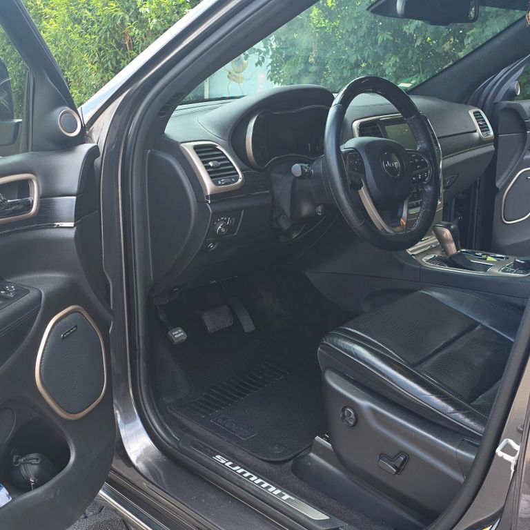Grand Cherokee