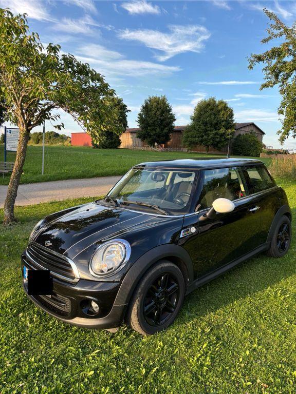 Mini ONE 124.149 km 4.900 € Niedereschach 78078