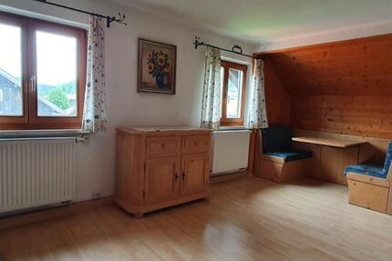 Charmantes 1,5-Zimmer DG-Apartment und optionaler Garage 1.5 zimmer