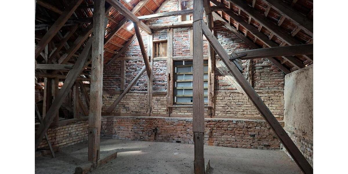 Bauernhaus, Landhaus Hofgeismar - 6 Zimmer, 140 m&sup2;, 98.000&euro; | Angebot:26764458