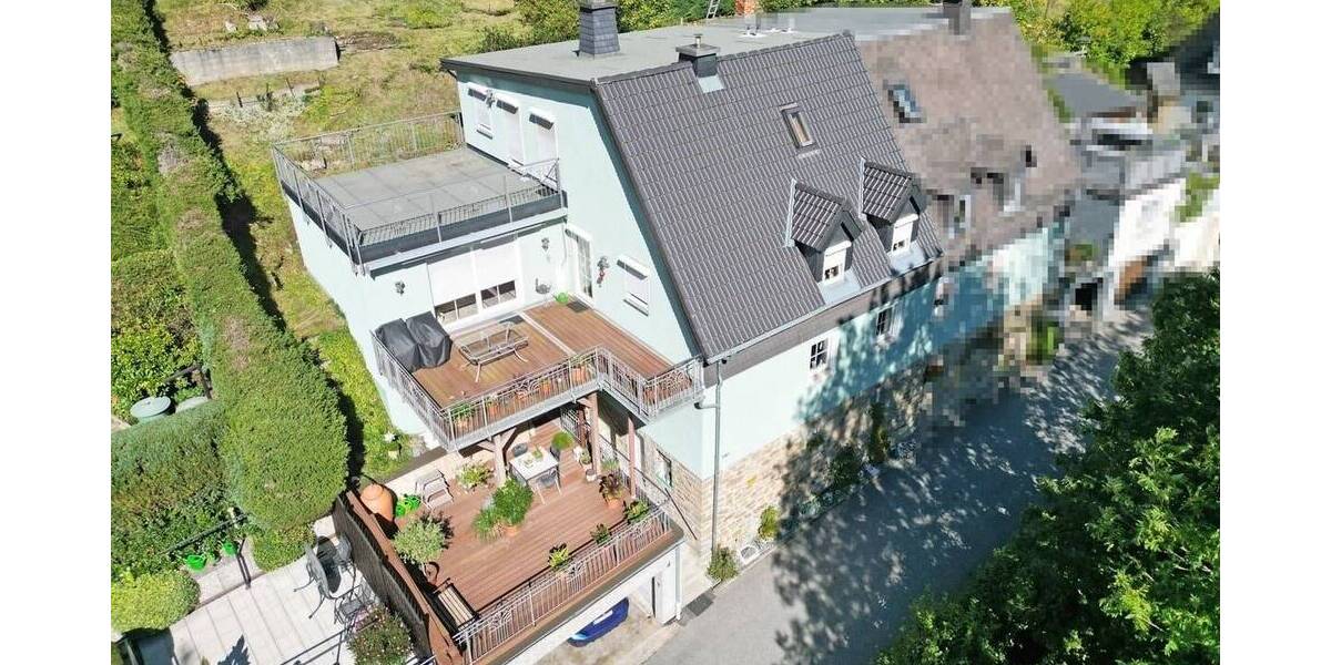 Doppelhaushälfte Ludwigsstadt - 8 Zimmer, 180 m&sup2;, 179.000&euro; | Angebot:25746561