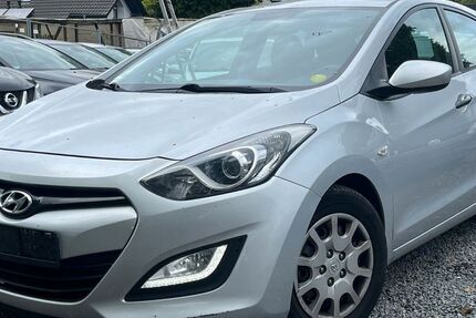 Hyundai i30 238.000 km 4.289 &euro; Frankfurt 65933