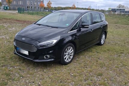 Ford S-Max 102.000 km 13.800 € Dortmund 44357