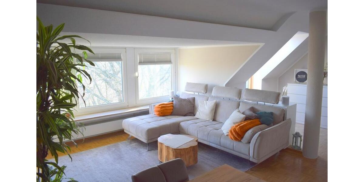 Dachgeschoßwohnung Essen Stadtbezirk III - 3.5 Zimmer, 87 m&sup2;, 820&euro; | Angebot:25563137