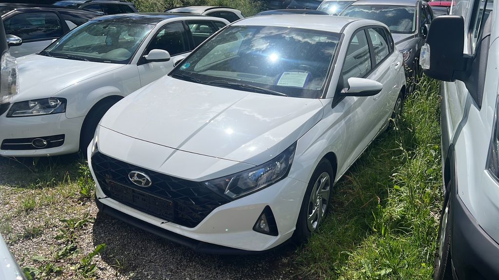 Hyundai i20 89.000 km 12.390 &euro; Dösingen 87679