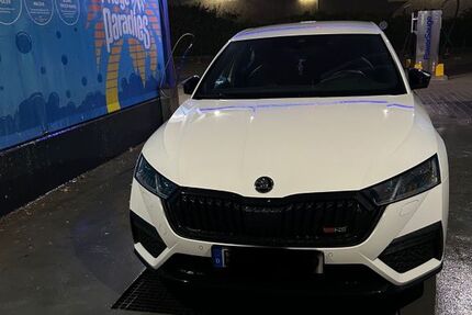 Skoda Octavia 49.000 km 27.900 € Berlin 10179