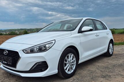 Hyundai i30 89.000 km 11.670 &euro; Schöneck 61137