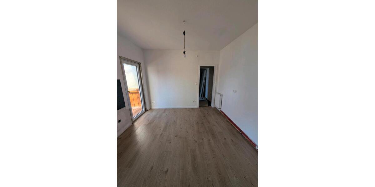 Etagenwohnung Lenningen - 7 Zimmer, 147 m&sup2;, 1.499&euro; | Angebot:26581342