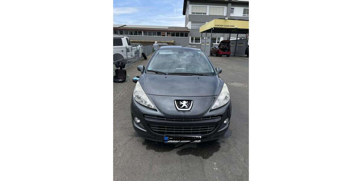 Peugeot 207 166.000 km 2.450 &euro; Friedrichshafen, Stadt 88046