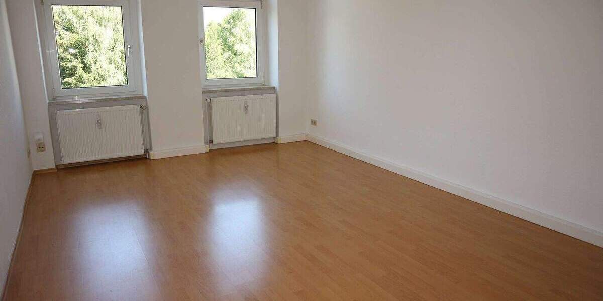 Zimmer Chemnitz Lutherviertel - 2 Zimmer, 64 m&sup2;, 315&euro; | Angebot:25997353