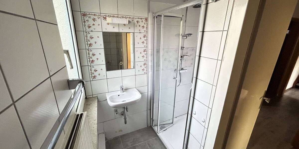 Reihenendhaus Diemelstadt-Wrexen Wrexen - 7 Zimmer, 159 m&sup2;, 125.000&euro; | Angebot:26257921