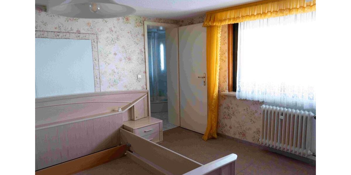 Einfamilienhaus Kastellaun - 8 Zimmer, 175 m&sup2;, 199.000&euro; | Angebot:27098656