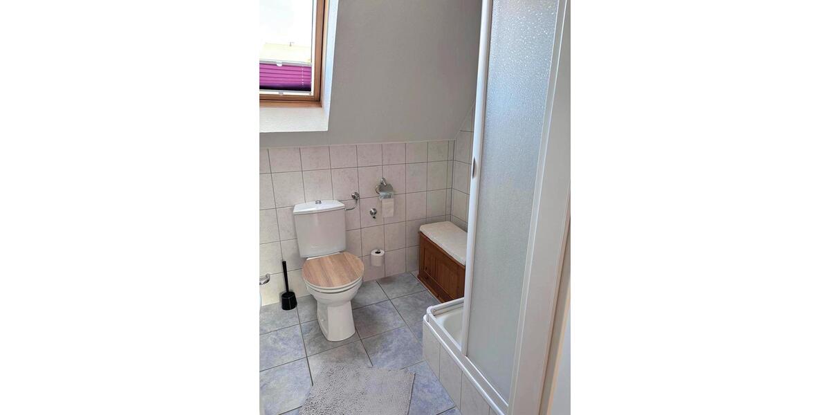 Reihenhaus Emden - 5 Zimmer, 146 m&sup2;, 270.000&euro; | Angebot:27084713