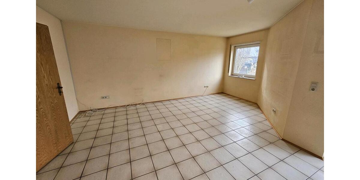 Doppelhaushälfte Wörth am Rhein - 6 Zimmer, 140 m&sup2;, 1.300&euro; | Angebot:25843112