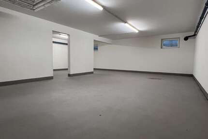 Halle in Ellerau 375 € 58 m² zimmer