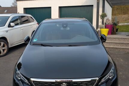 Peugeot 308 120.000 km 9.990 &euro; Much 53804