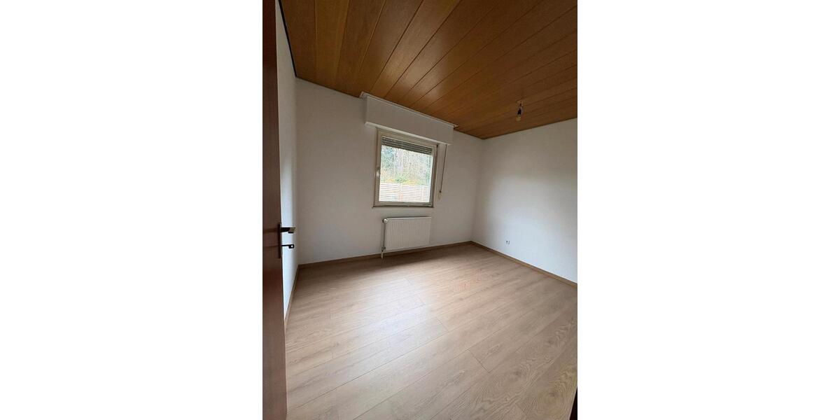 Bungalow Eckental - 3 Zimmer, 75 m&sup2;, 1.500&euro; | Angebot:25204848